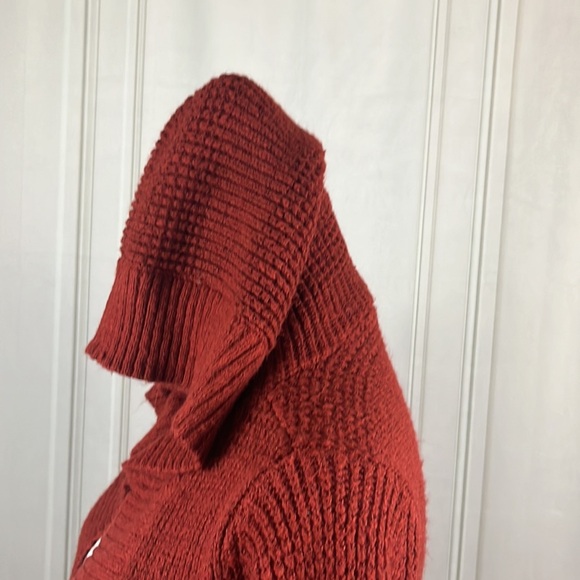 Red fuzzy cardigan 🖤 - Picture 7 of 12